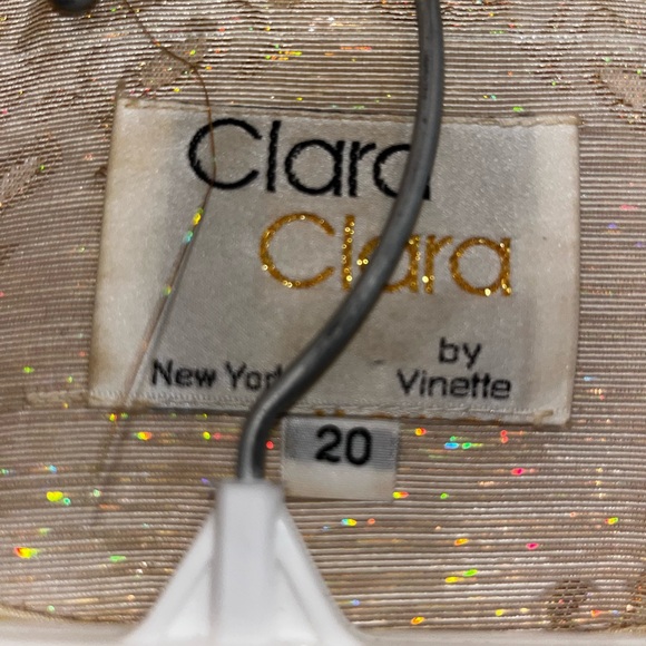 Elegant Gold Brocade Jacket and Dress Set - Picture 4 of 7